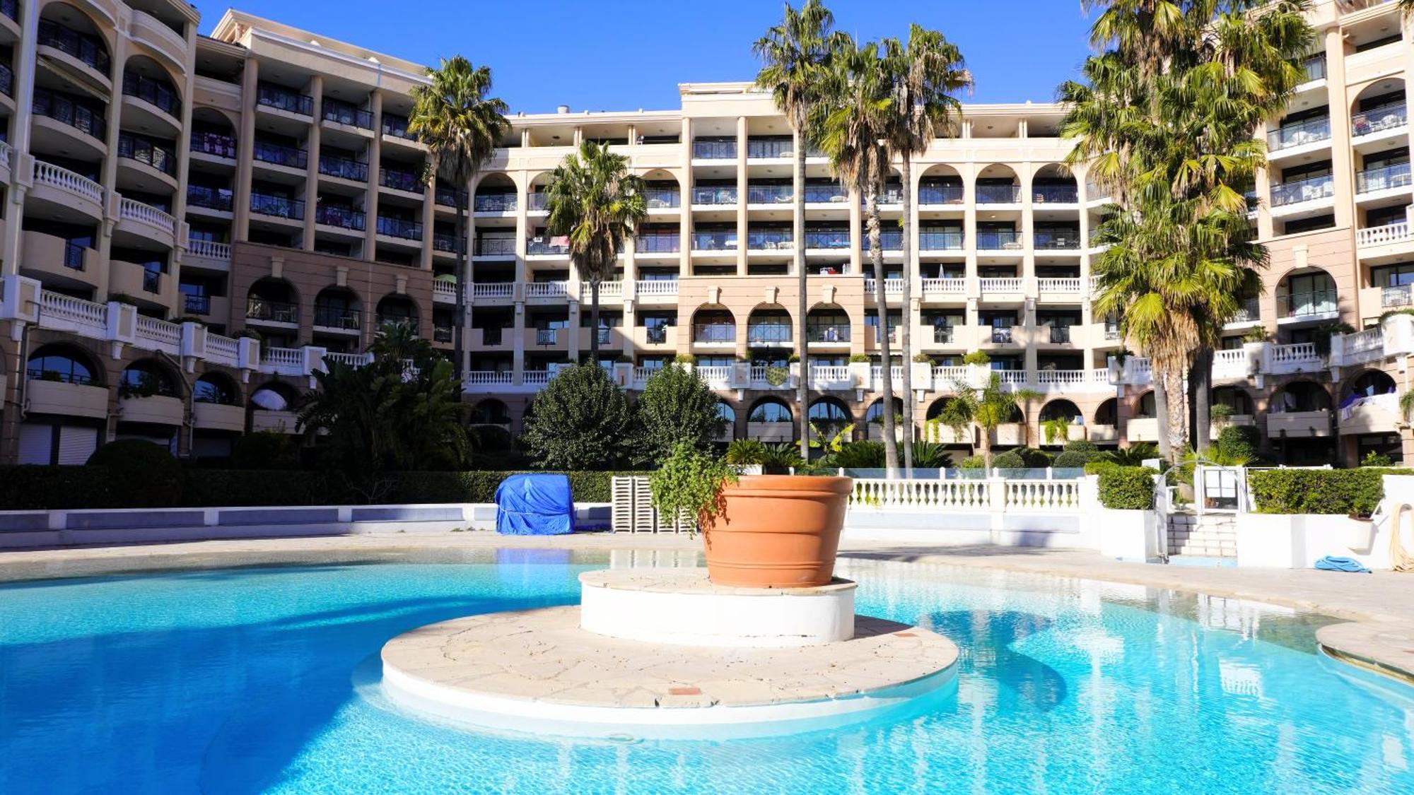 Appartement 556, Vue Mer Et Piscine By Palmazur Vacances Cannes Exteriör bild